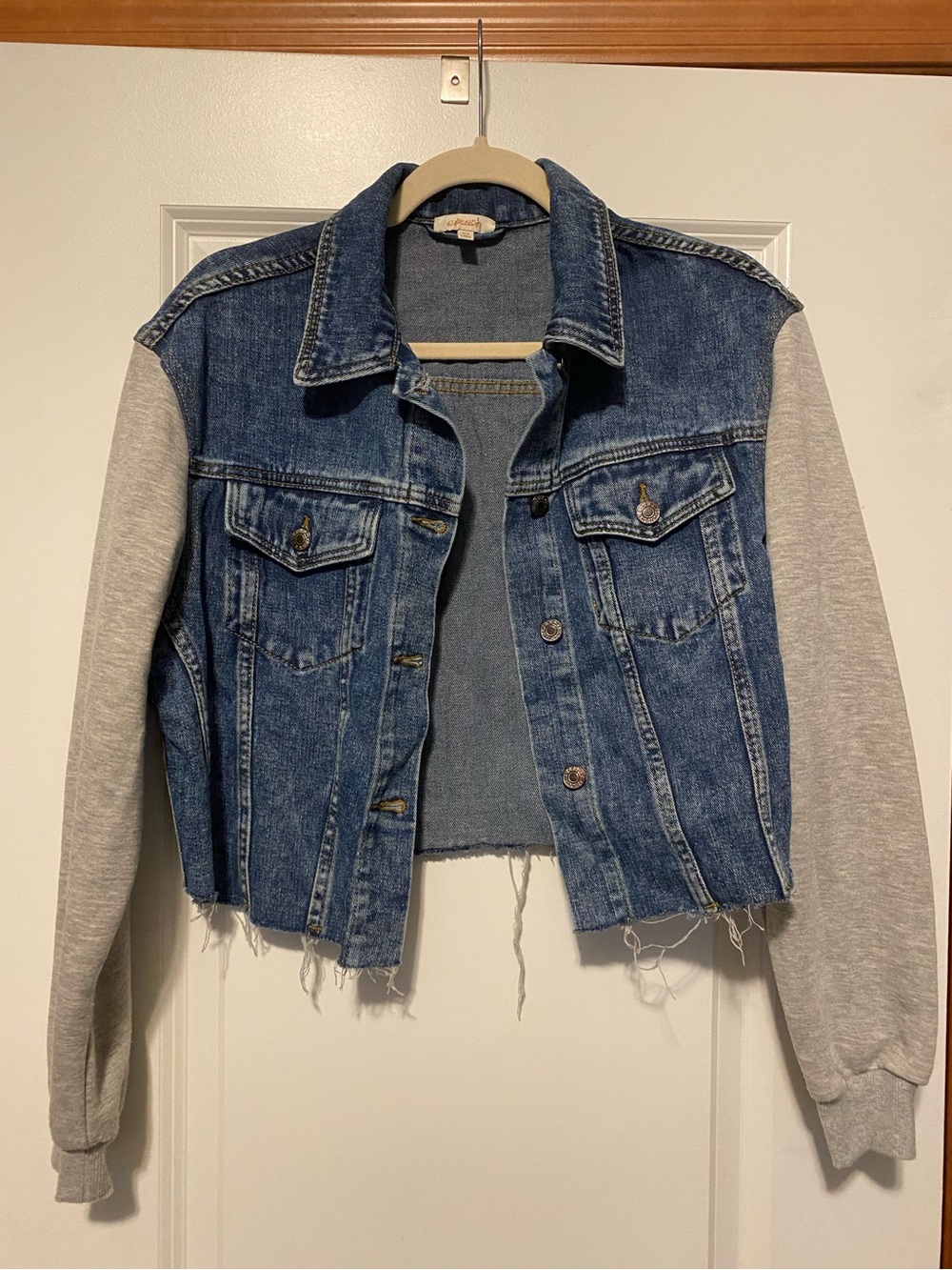 Cropped Blue Denim Jacket with Light Gray Sweatshirt Sleeves